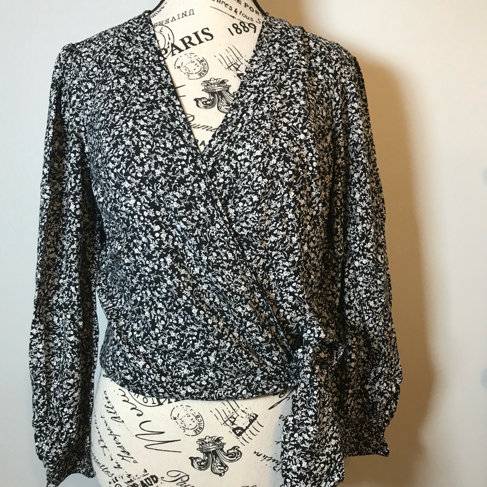 MOB WIFE SMOCKED WRAP SIDE TIE LONG SLEEVE FLORAL BLOUSE WOMENS SIZE LARGE